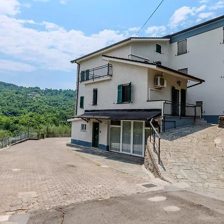 Apartment A Ca Di Trenta-pool-15min Sea-garden-playroom-parking Avegno